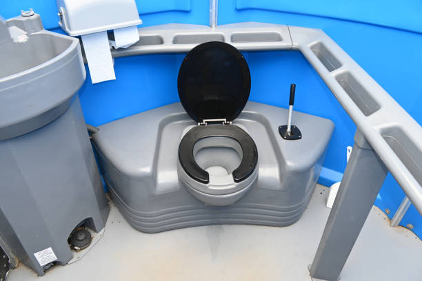 Portable Toilet Options We Offer in Chester, IL